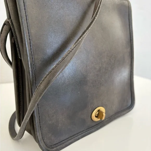 VTG COACH Leather Bag - Picture 2 of 10